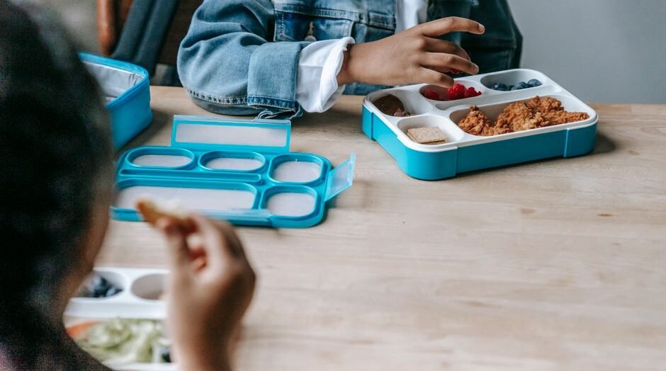 How Packed Lunches Affect Children's Dental Health