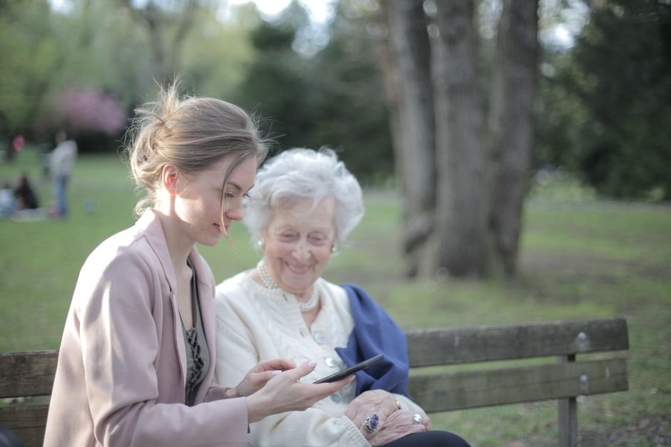 How Technology Helps Track Family Oral Health Over Time